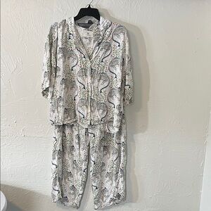 Printfresh White Multicolor Leopard Print Cotton Pajama Set